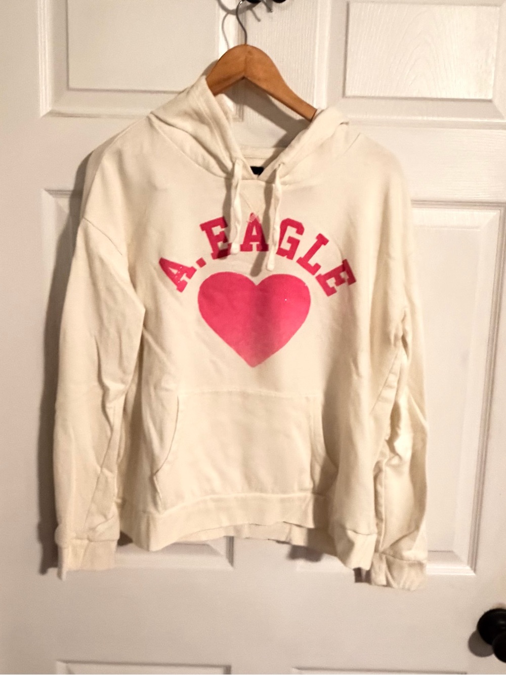 2010’s American Eagle Outfitters Cream Hoodie & joggers with Pink Heart and Logo
